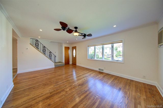 411 Saint John Place, Franklin Square, NY 11010