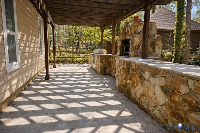 4461 Old Fox Trl, Midlothian, VA 23112