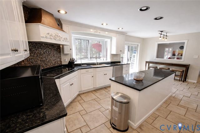 4461 Old Fox Trl, Midlothian, VA 23112