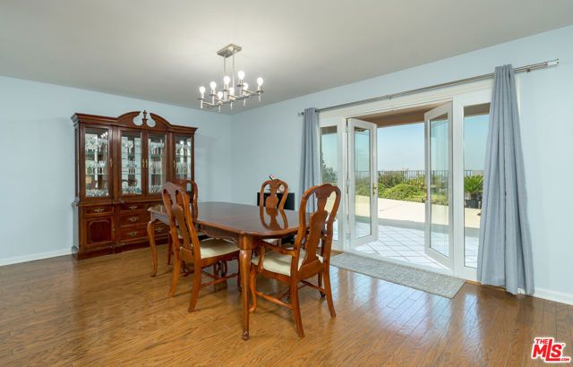 8471 Vine Valley Drive, Sun Valley (los Angeles), CA 91352