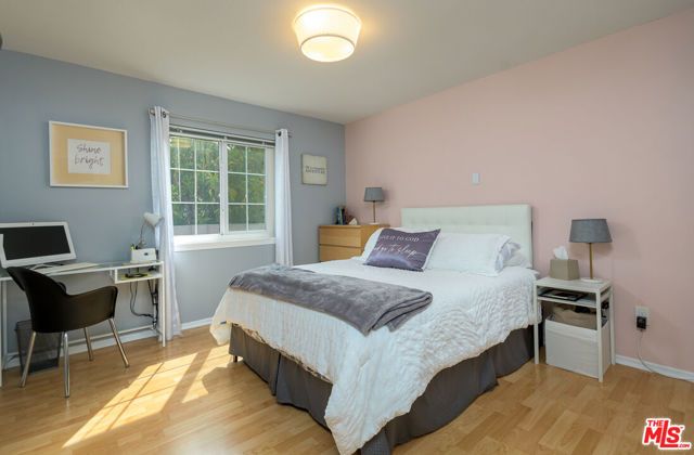 8471 Vine Valley Drive, Sun Valley (los Angeles), CA 91352