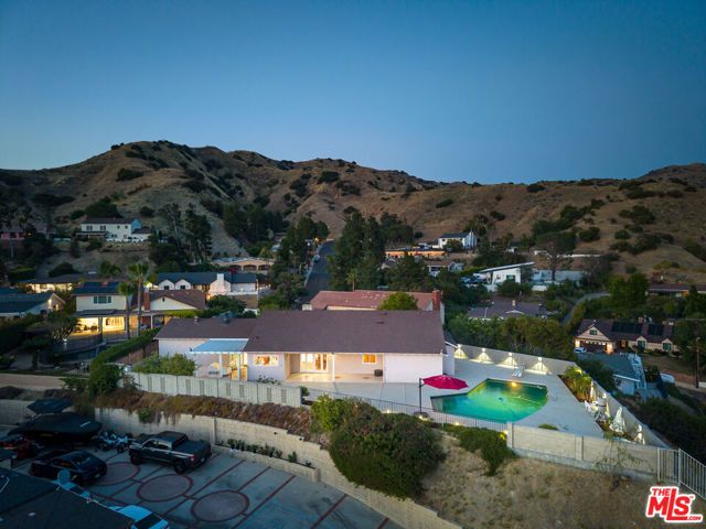 8471 Vine Valley Drive, Sun Valley (los Angeles), CA 91352