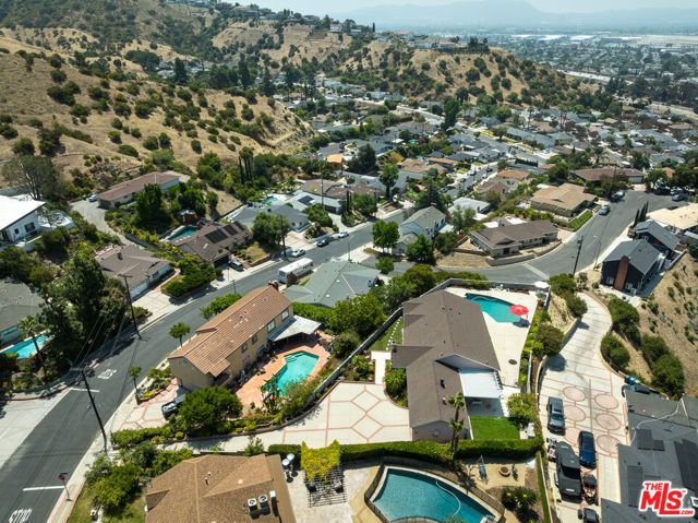 8471 Vine Valley Drive, Sun Valley (los Angeles), CA 91352
