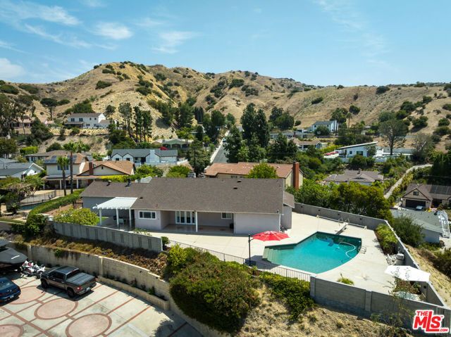 8471 Vine Valley Drive, Sun Valley (los Angeles), CA 91352