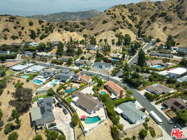 8471 Vine Valley Drive, Sun Valley (los Angeles), CA 91352