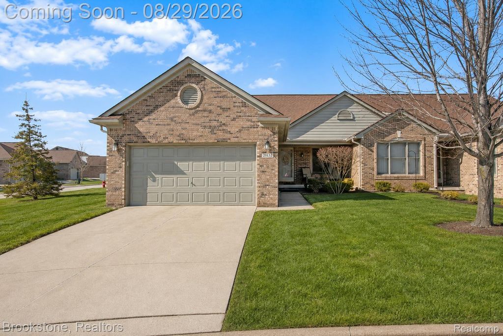 35413 Upmann Drive, Sterling Heights, MI 48310
