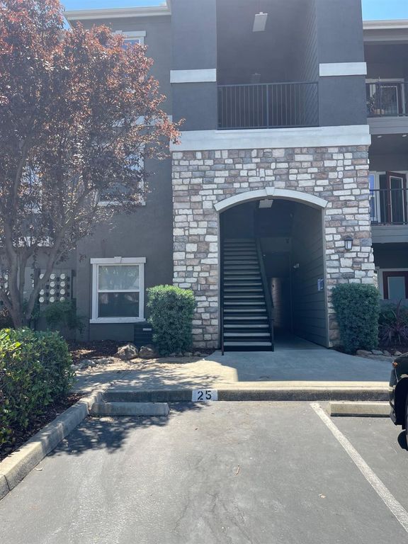 8434 Walerga Rd #221, Antelope, CA 95843