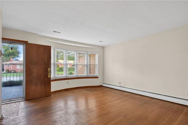 1209 Parkside AVE, Hampton, VA 23669