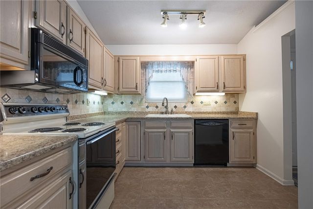 4955 Rosedale Road, Middletown, OH 45042