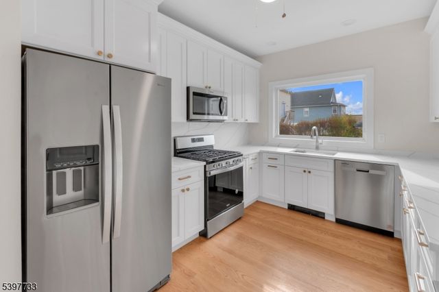 182 25th St, Paterson City, NJ 07514