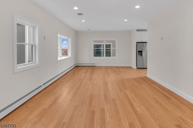 182 25th St, Paterson City, NJ 07514