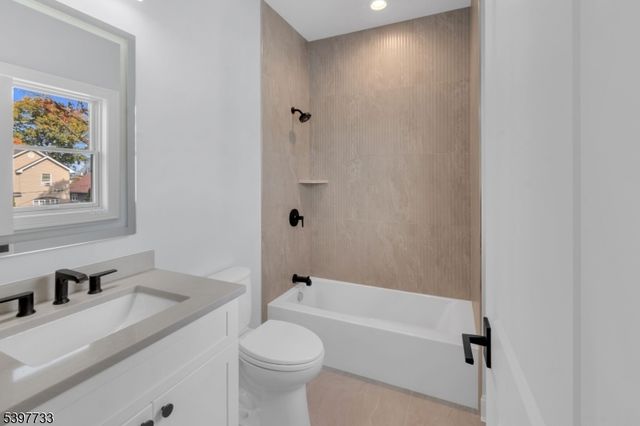 182 25th St, Paterson City, NJ 07514