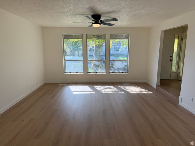 637 S 150 E, Kaysville, UT 84037