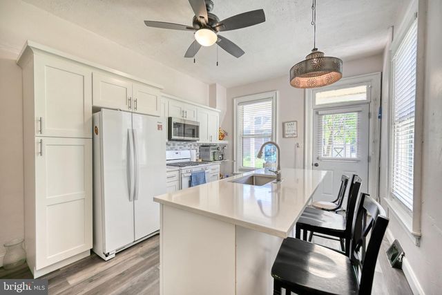 14 E CHESTNUT ST, Lebanon, PA 17042