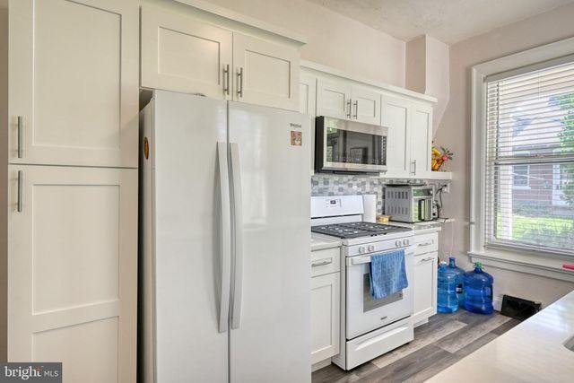 14 E CHESTNUT ST, Lebanon, PA 17042