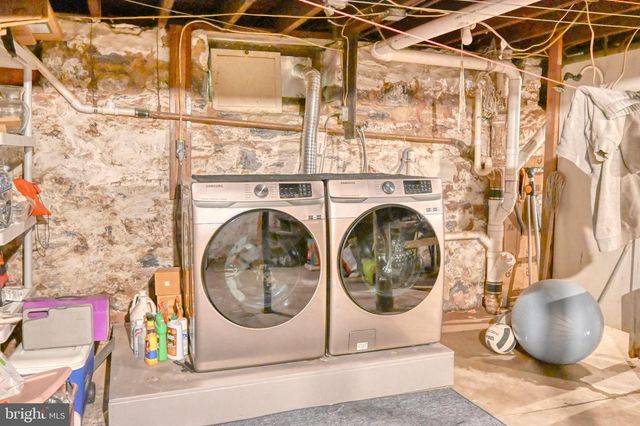 14 E CHESTNUT ST, Lebanon, PA 17042