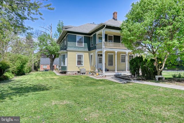 14 E CHESTNUT ST, Lebanon, PA 17042