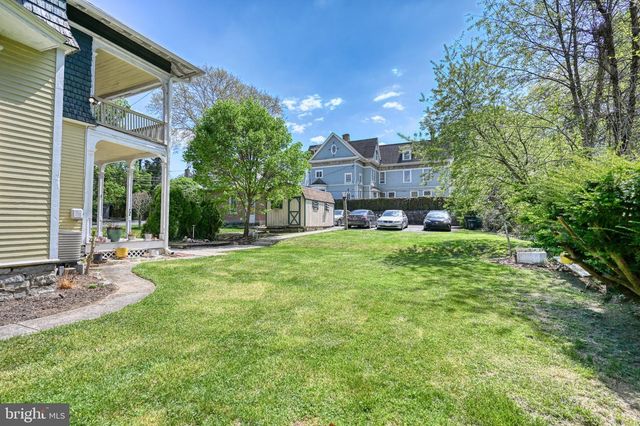 14 E CHESTNUT ST, Lebanon, PA 17042