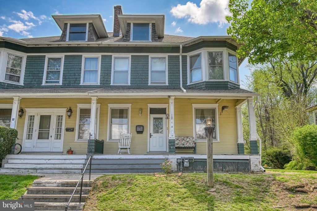 14 E CHESTNUT ST, Lebanon, PA 17042