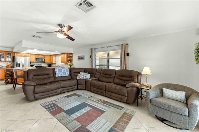 612 110th AVE N, Naples, FL 34108