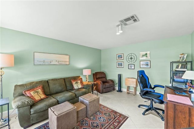 612 110th AVE N, Naples, FL 34108