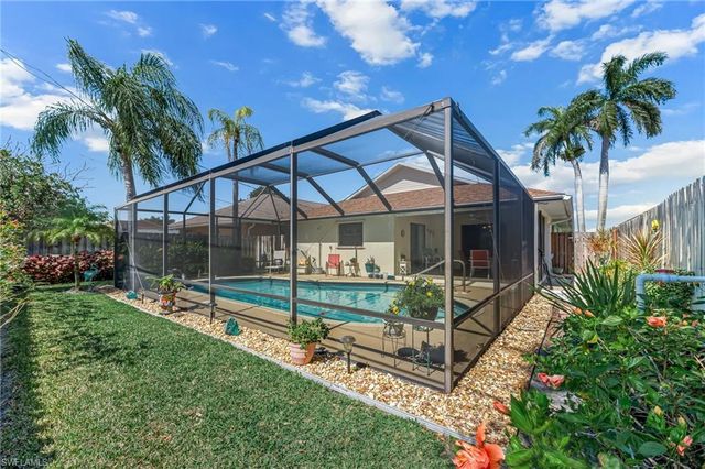 612 110th AVE N, Naples, FL 34108