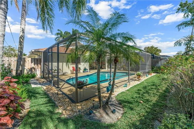 612 110th AVE N, Naples, FL 34108