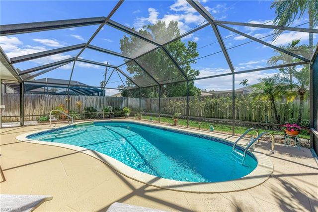 612 110th AVE N, Naples, FL 34108