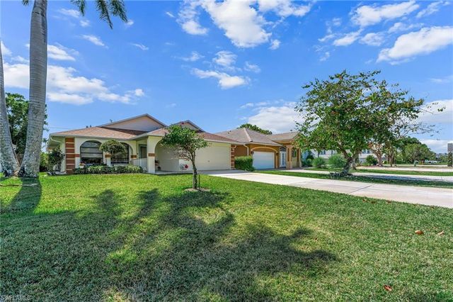 612 110th AVE N, Naples, FL 34108