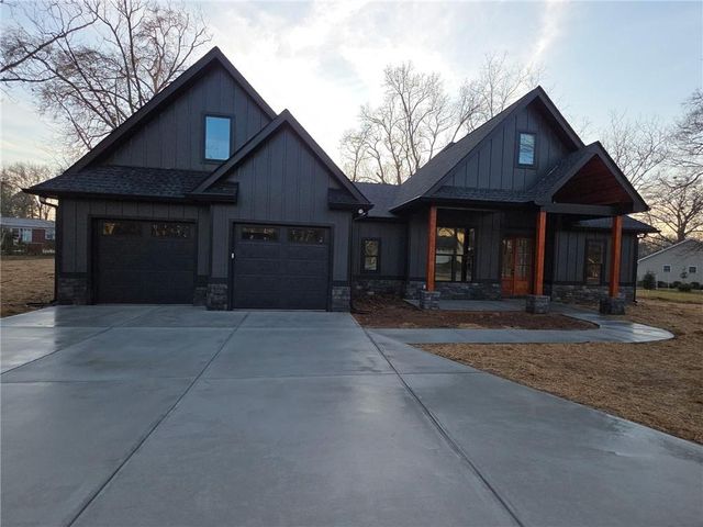 0 Lake Pointe Road, Hartwell, GA 30643