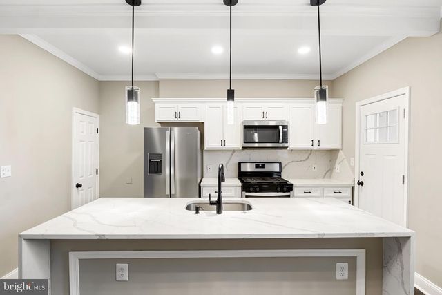 2233 HOMEWOOD AVE, Baltimore, MD 21218