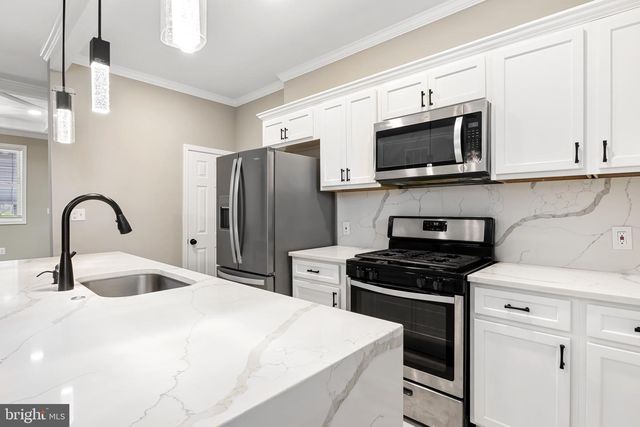 2233 HOMEWOOD AVE, Baltimore, MD 21218