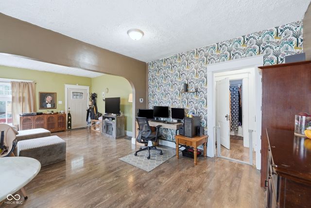 3724 E Market Street, Indianapolis, IN 46201