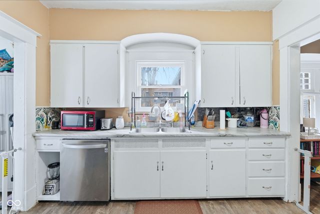 3724 E Market Street, Indianapolis, IN 46201