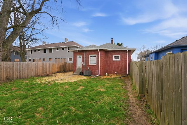 3724 E Market Street, Indianapolis, IN 46201