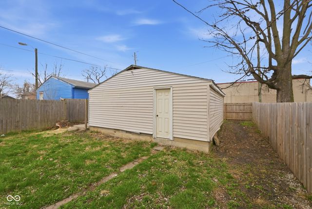 3724 E Market Street, Indianapolis, IN 46201