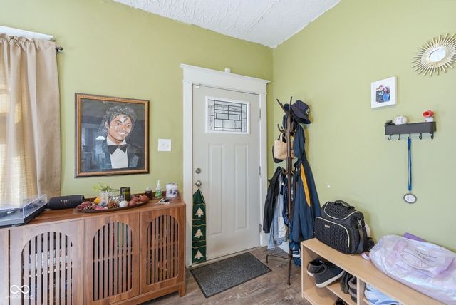 3724 E Market Street, Indianapolis, IN 46201