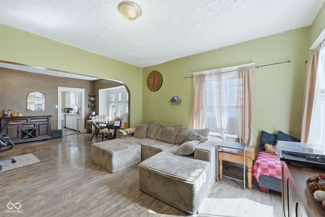 3724 E Market Street, Indianapolis, IN 46201