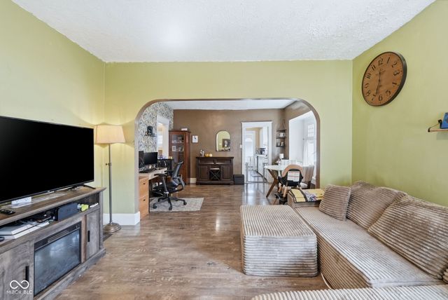 3724 E Market Street, Indianapolis, IN 46201