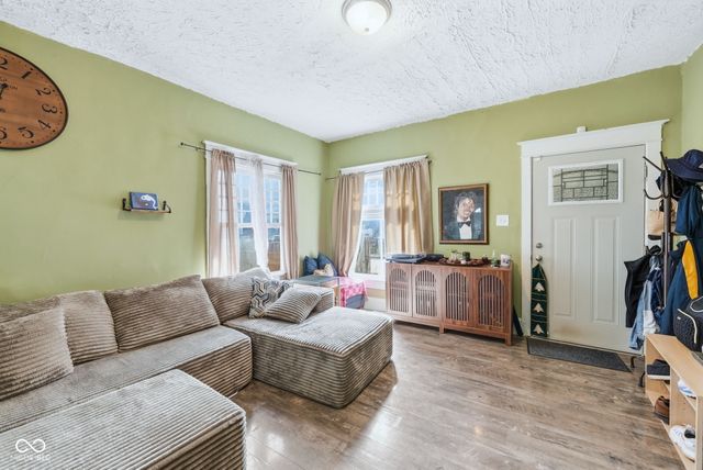 3724 E Market Street, Indianapolis, IN 46201