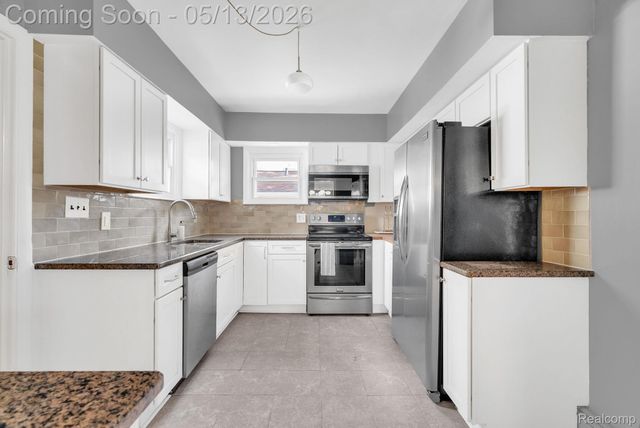 3363 Meinrad Drive, Waterford Charter Township, MI 48329