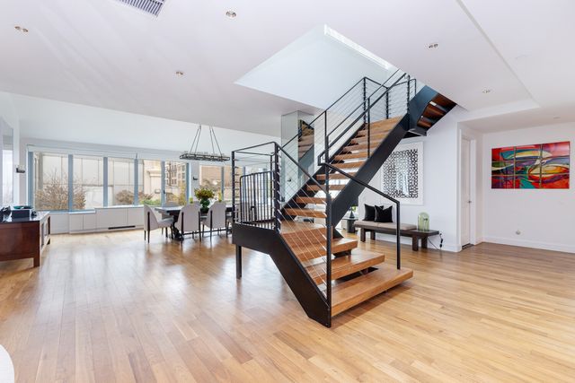 655 6TH Avenue PHB, New York City, NY 10010