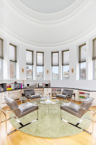 655 6TH Avenue PHB, New York City, NY 10010