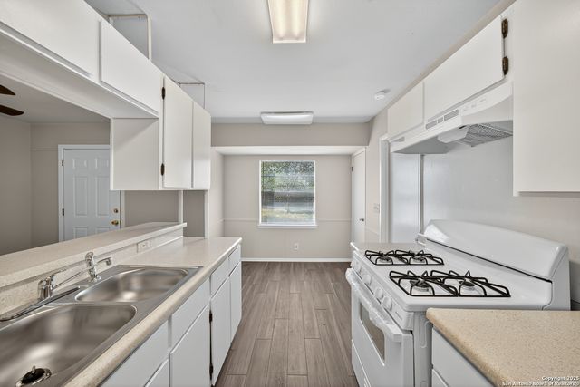 5806 CASTLE HUNT, San Antonio, TX 78218