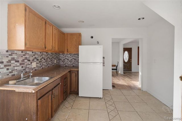 147 1st Street, Wyandotte, MI 48192