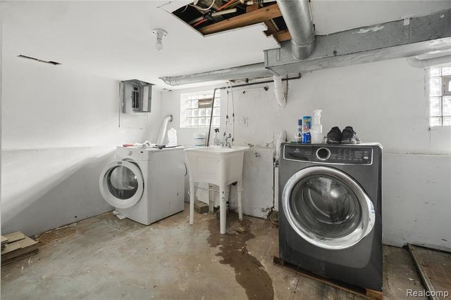 147 1st Street, Wyandotte, MI 48192