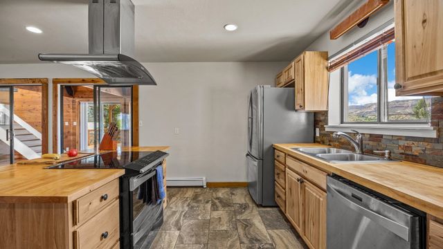 2389 W Plateau Court, Grand Junction, CO 81507