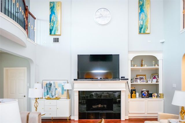 15127 Oldtown Bridge Court, Sugar Land, TX 77498