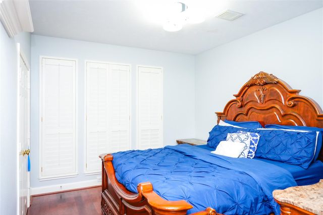 15127 Oldtown Bridge Court, Sugar Land, TX 77498