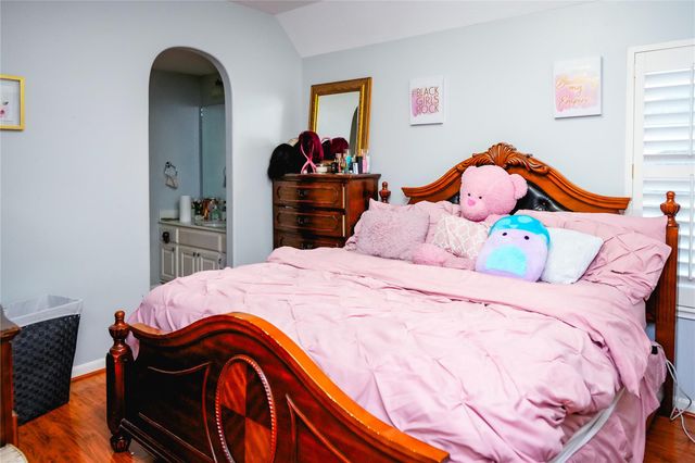 15127 Oldtown Bridge Court, Sugar Land, TX 77498